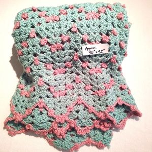 ❣️VINTAGE GRANDMA'S CROCHETED THROW